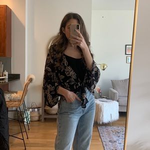 LULU’S sheer floral tie front top with bell sleeves. Size S.